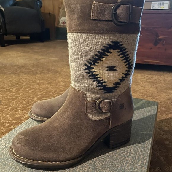 NIB $235 Born Taupe Triana Boots 7.5-M Suede Leather Wool Blanket Aztec New - Picture 3 of 8